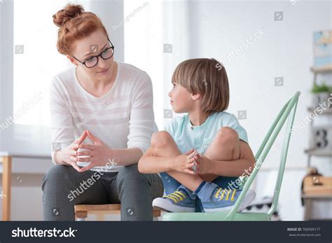 57,115 Parent talking to child Images, Stock Photos & Vectors ...