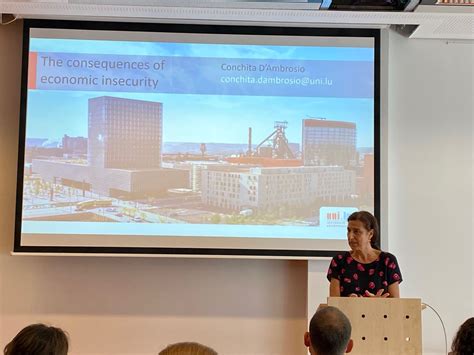 Workshop examines the dynamic relationship between gender and economics ...