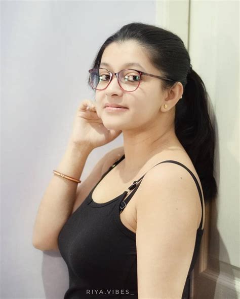 ufff amdr riya boudi goooo ecche  kore tomar black   bra chire