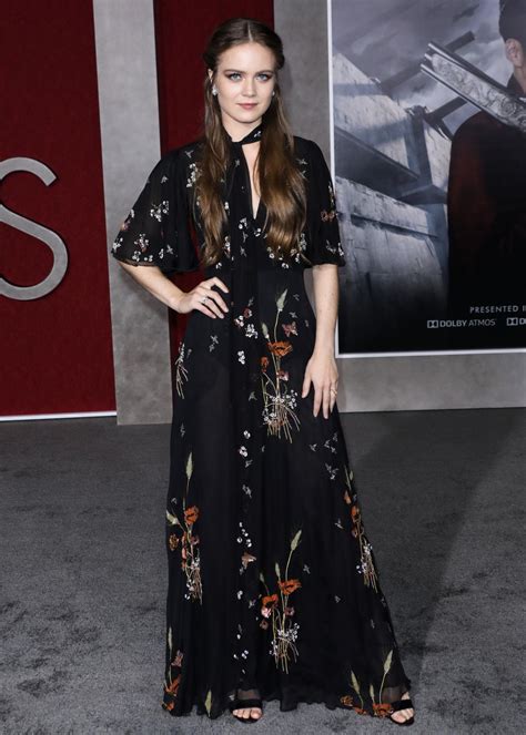 Hera Hilmar– “Mortal Engines” Pemiere in LA • CelebMafia
