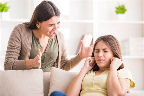 Sonhar Que Briga Com A Mae - Sonhar brigando com a mãe. Saiba o que isso quer lhe dizer!