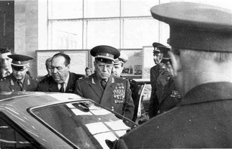 Устинов