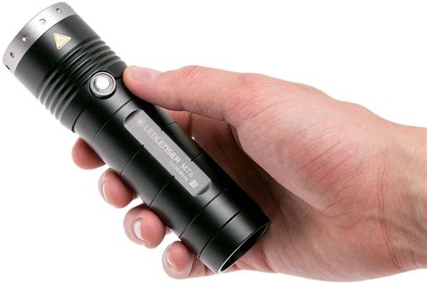 Ledlenser MT6 linterna | Compras con ventajas en Knivesandtools.es