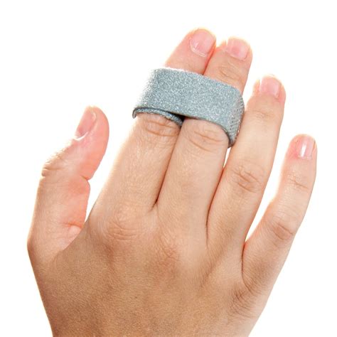 how to fix a jammed finger instantly 8