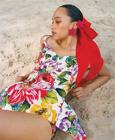 Spring’s Lightest and Brightest Looks Take a Jamaican Holiday | Vogue