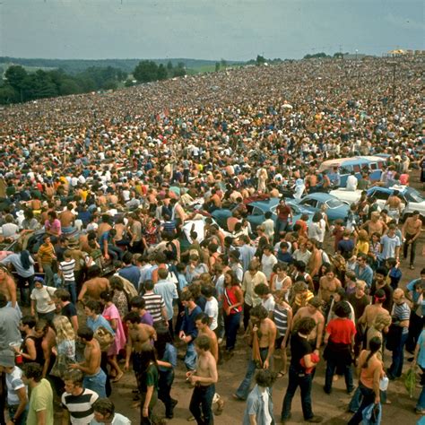THIS DAY IN HISTORY – Woodstock festival opens in Bethel, New York
