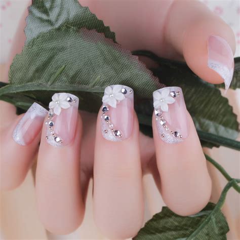 Праздничные накладные ногти, 24 штуки, купить в BlueMart.ru