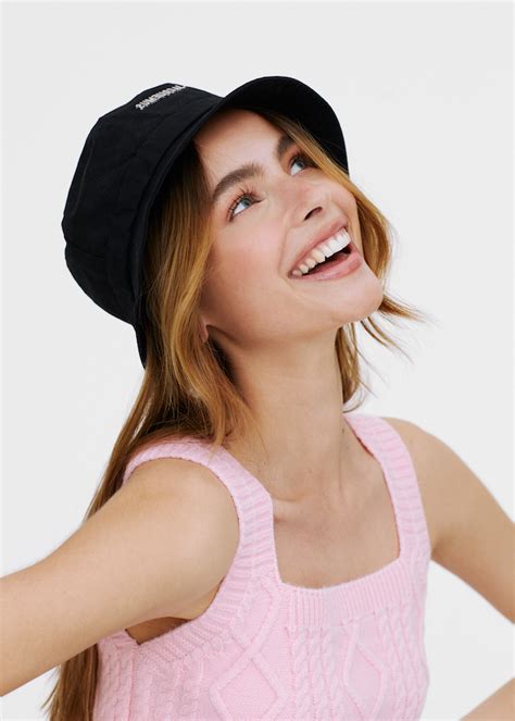 Alisa Rose - Industry Model Management
