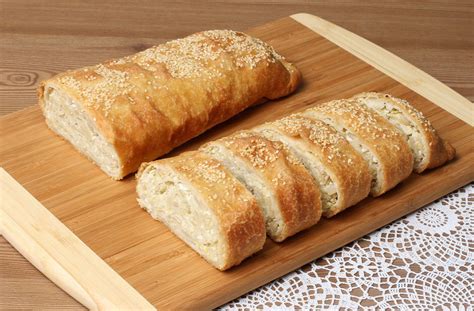 Австрийский штрудель с капустой и яйцом