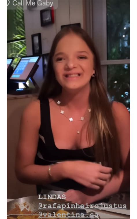 Foto: Rafaella Justus comemora 15 anos de vida neste domingo (21) e deu