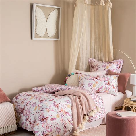 Alina Framed 3D Wall Art - Pillow Talk