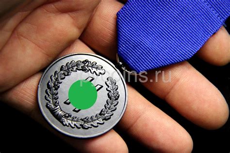 Медаль За выслугу 4 года в СС с лентой на колодке Германия Третий Рейх ...