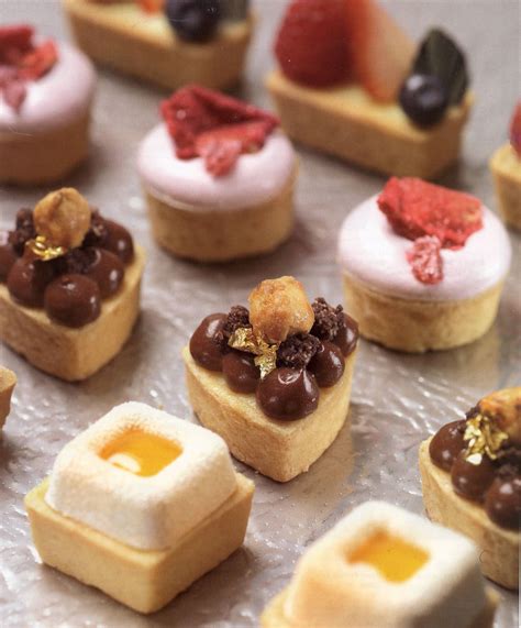 Patisserie | Mini desserts, Sweet desserts, Dessert buffet