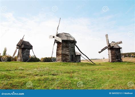 Oude windmolen binnen stock foto. Image of architectuur - 56925212