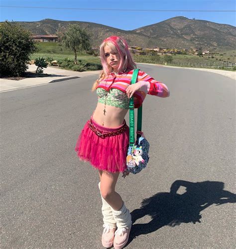 w r e n ! (♡ ‾) | im going to a party tonight ive got my girl right by