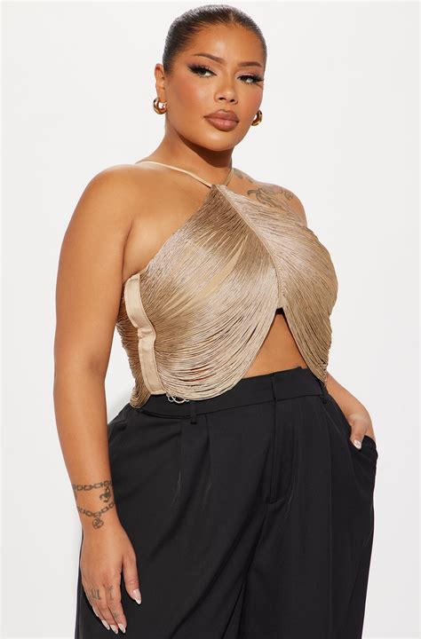 Side swept fringe styles will define the new fashion season 2