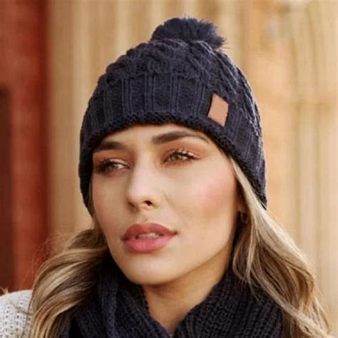 Look Com Touca Feminina - Touca Feminina Gorro De Lã Com Pompom Elegante Macia - Suprema opção ...