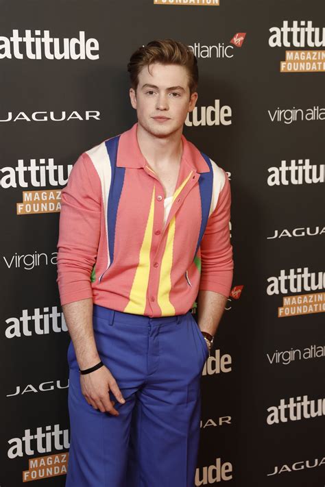 "Heartstopper" Star Kit Connor Is Supported by Cast as He Says He Was ...