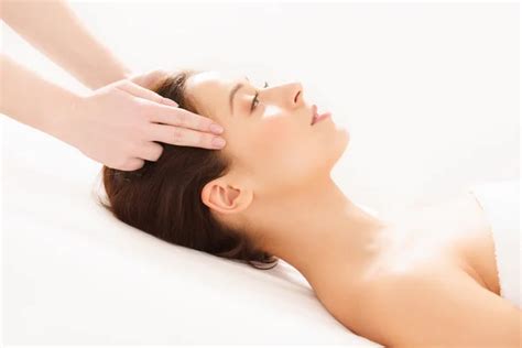 masaje capilar stock  royalty  masaje capilar images