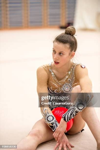 376 Gymnastics Fail Stock Photos, High-Res Pictures, and Images - Getty Images