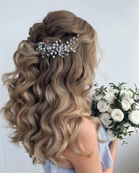 Прическа | Acconciatura matrimonio, Acconciature, Capelli