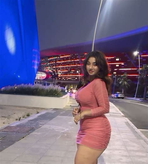 Samruddhi Kakade : r/desibeautifulthighs