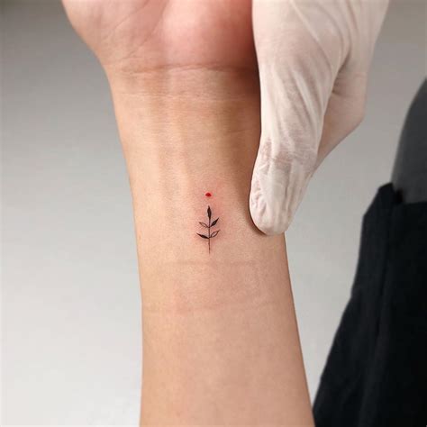 tiny chic wrist tattoos      bracelet tiny