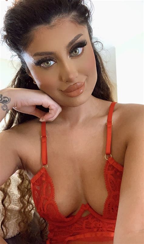 𝐌𝐀𝐑𝐈𝐍𝐀 𝐌𝐀𝐘𝐀 on Twitter: "Hello Twitter world!! I can’t believe this is