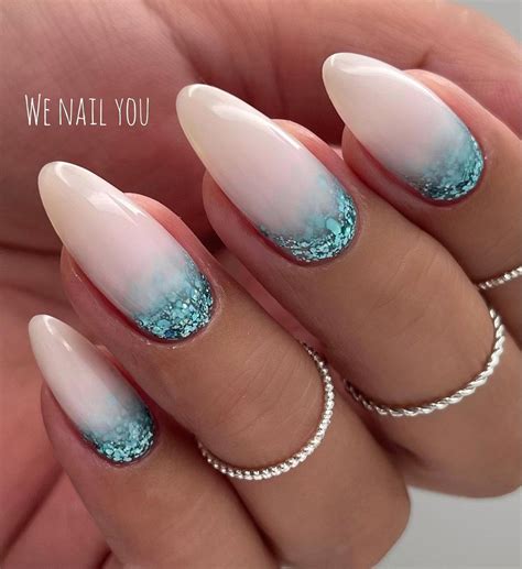 Градиент глиттером🫧Лазурный маникюр🫧Ногти 2023 | Manicura de uñas, Uñas ...