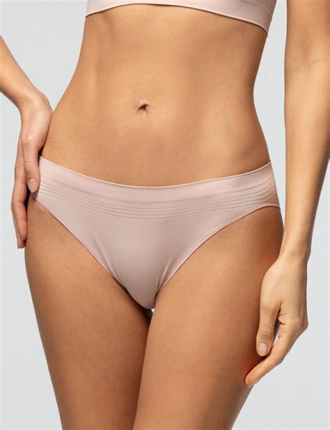 Трусы женские телесного цвета POMPEA SEAMLESS - parishop.ru