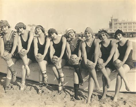 Mack Sennett Bathing Beauties-Annex