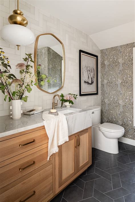 ways  decorate  bathroom