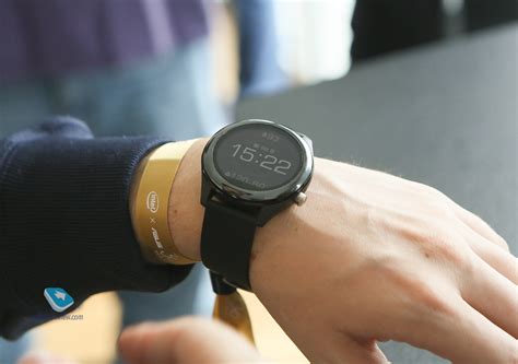Mobile-review.com Первый взгляд на умные часы Asus VivoWatch SP