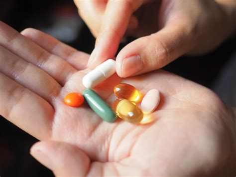 Daily Multivitamin Not Associated with Lower Risk of Death - NCI