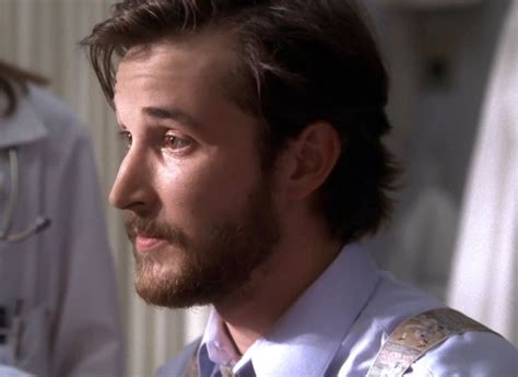 er dr john carter noah wyle emergency room doctor kristin kreuk