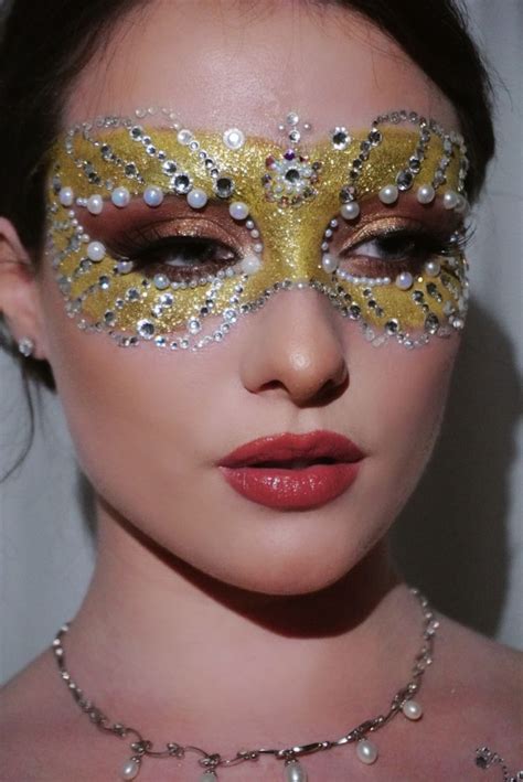 Sarah Tweedy (@makeupbysarahgt) • Instagram photos and videos | Masquerade makeup, Masquerade ...