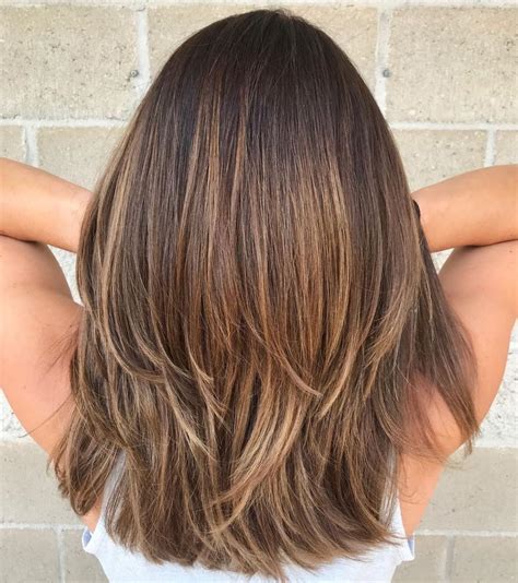70 Brightest Medium Length Layered Haircuts and Hairstyles for 2025 ...