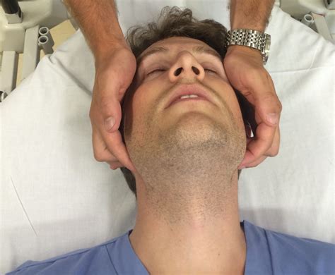 Jaw Thrust E Chin Lift - Chin Lift E Jaw Thrust - RETOEDU
