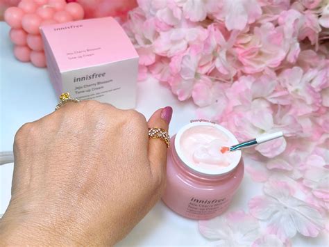 Innisfree Jeju cherry blossom tone up cream review - Glossnglitters
