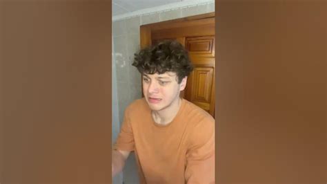 ашка на столе - YouTube