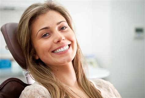 how long to keep gauze in after wisdom tooth extraction