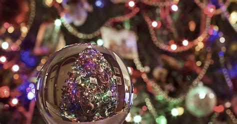 How To Parent Like It's The Christmas Of 1986 | HuffPost UK Parents