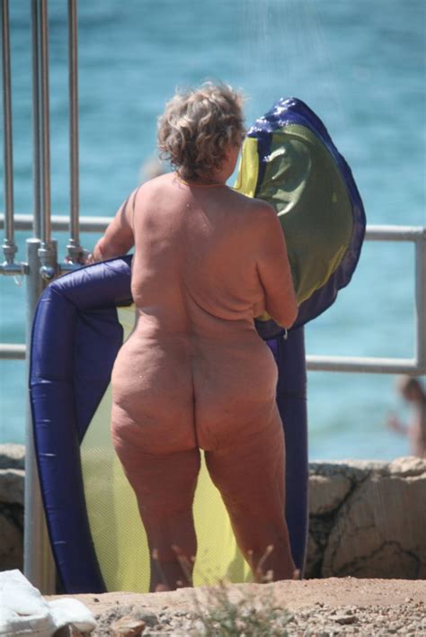 Crete FKK Shower Scenes from Pure Nudism (101.9 MB) - Nudist Media Archive