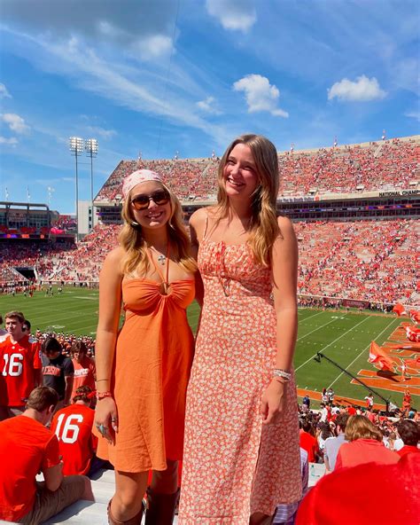 emma grace (@unofficially_emma) • Instagram photos and videos