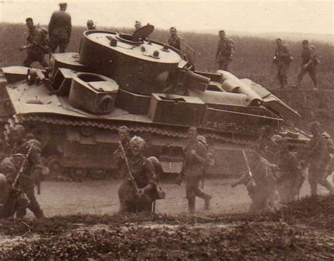 The Soviet T-28 Tank Had Three Turrets, Onboard Radio, And Machine-Gun ...