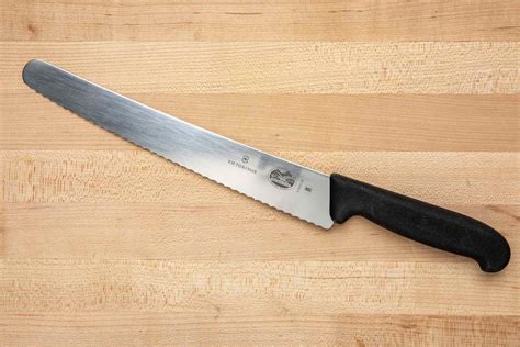 The 7 Best Serrated Bread Knives of 2023, Tested & Reviewed