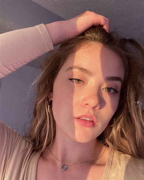 Madi ASMR | Scrolller