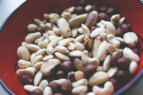 10 Unprocessed, Vegan Protein Options - LifeHack