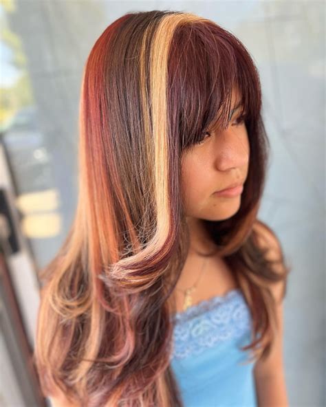 White color hairstyle trends give you a bold and sophisticated look 10