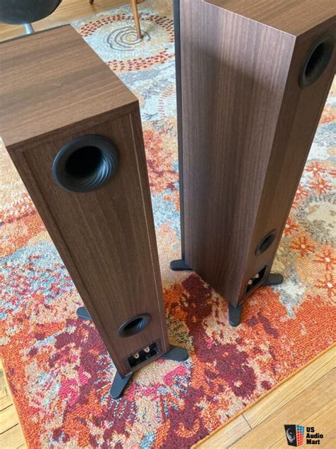 Dynaudio Emit 30 Photo #4080952 - US Audio Mart